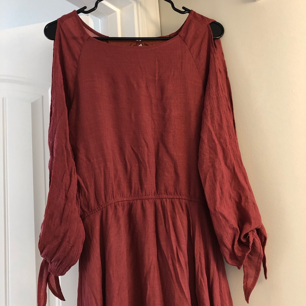NWOT! Joyfolie Neveah Dress in Brick - Picture 10 of 13